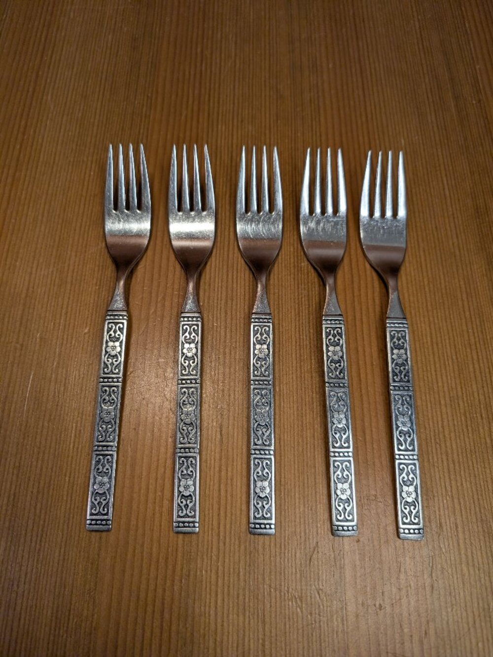 Lot of 5 Oneida Community ISABELLA Stainless Steel 7 3/8" Dinner Fork Set - GUC